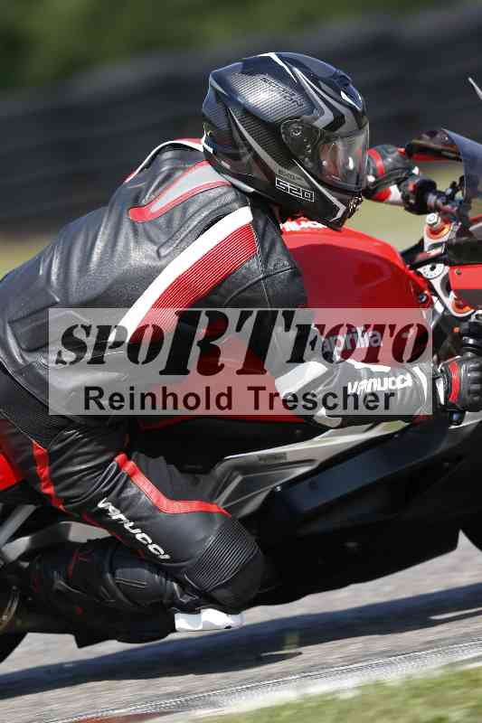 /44 09.08.2025 Plüss Moto Sport ADR/Einsteiger/unklar backside
